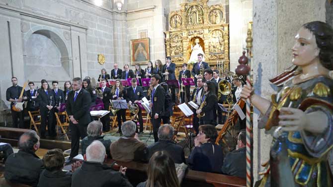 La Banda de M&uacute;sica de &Aacute;vila en la ermita de las Vacas,