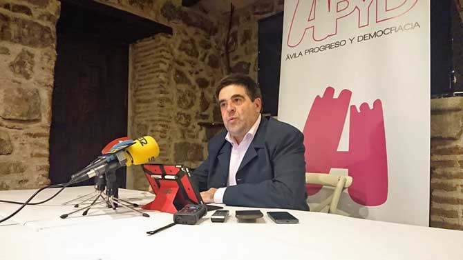 Javier Cerrajero en rueda de prensa.