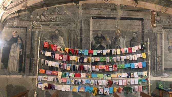 Postales navide&ntilde;as en la iglesia de Las Gordillas.