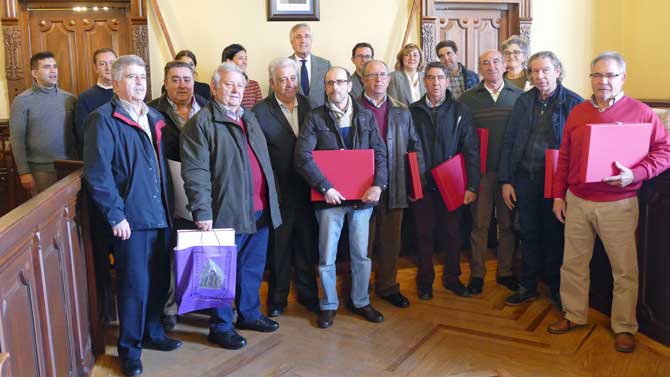 Entrega de placas a los empleados jubilados del Ayuntamiento de Ávila.