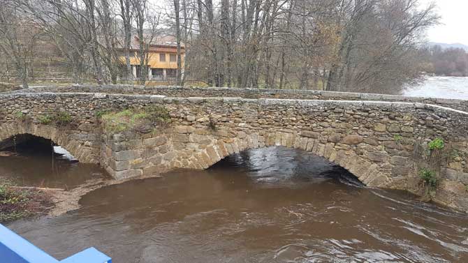 R&iacute;o Tormes a su paso por el El Braco en la tarde del jueves.