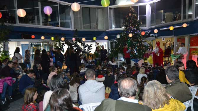 Llegada de San Nicol&aacute;s a la Universidad de la M&iacute;stica.