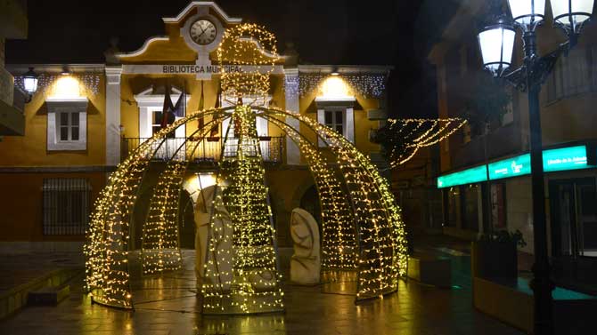 Iluminaci&oacute;n navide&ntilde;a en Sotillo de la Adrada.