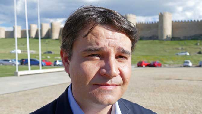 David Beltr&aacute;n, alcalde de Hoyo de Pinares y procurador.