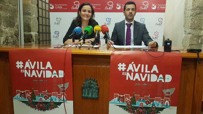 Sonsoles Prieto y Javier Navas, durante la presentación de la campaña
