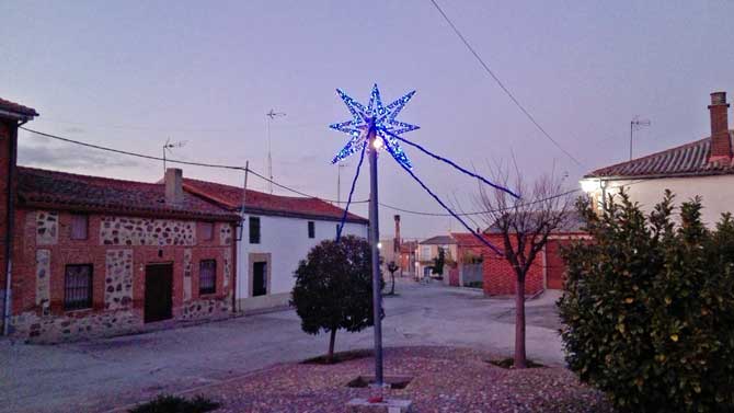 Iluminaci&oacute;n de Navidad en Vega de Santa Mar&iacute;a.