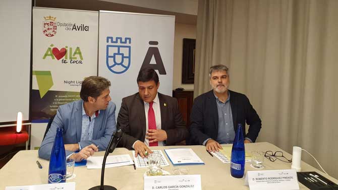 Reunión sobre el astroturismo en el Parador de Gredos.