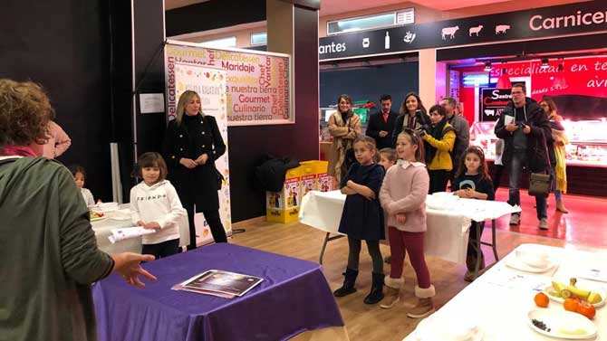 Taller de alimentaci&oacute;n infantil en el Mercado de Abastos.
