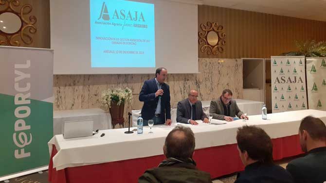 Jornada sobre ganadería de porcino en Arévalo.