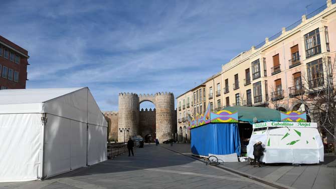 Atracci&oacute;n ferial en el Mercado Grande.