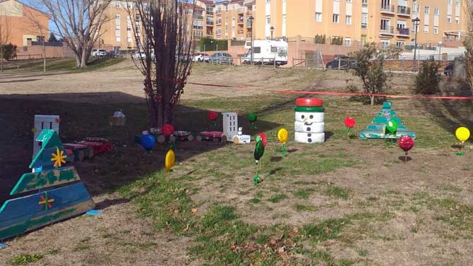 Figuras de Navidad elaboradas en San Nicol&aacute;s.