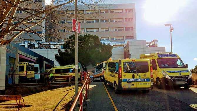 Imagen de archivo de ambulancias en el Hospital de Sonsoles.