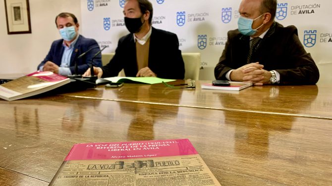 Presentación del libro dedicado al periódico La Voz del Pueblo.