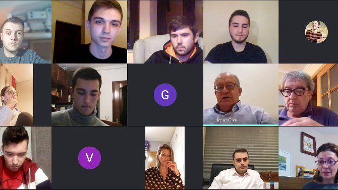 Reunión de Juventudes Siocialistas dedicada al 'Reto joven'.