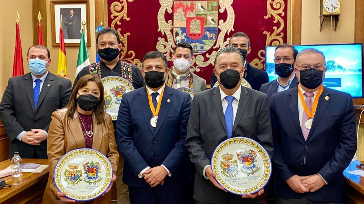 Recibimiento a la delegación de Michoacán en la Diputación de Ávila.