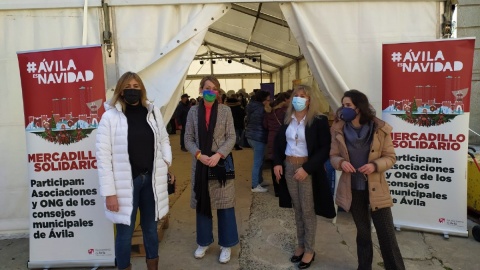 Mercadillo solidario en Ávila.
