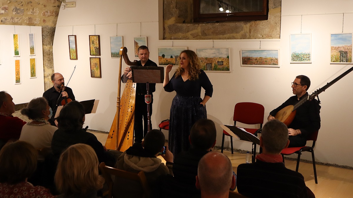 Raquel Andueza & La Galanía, en el Episcopio.