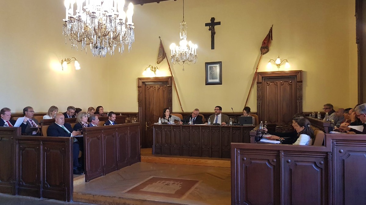 Pleno de presupuestos en el Ayuntamiento de Ávila.