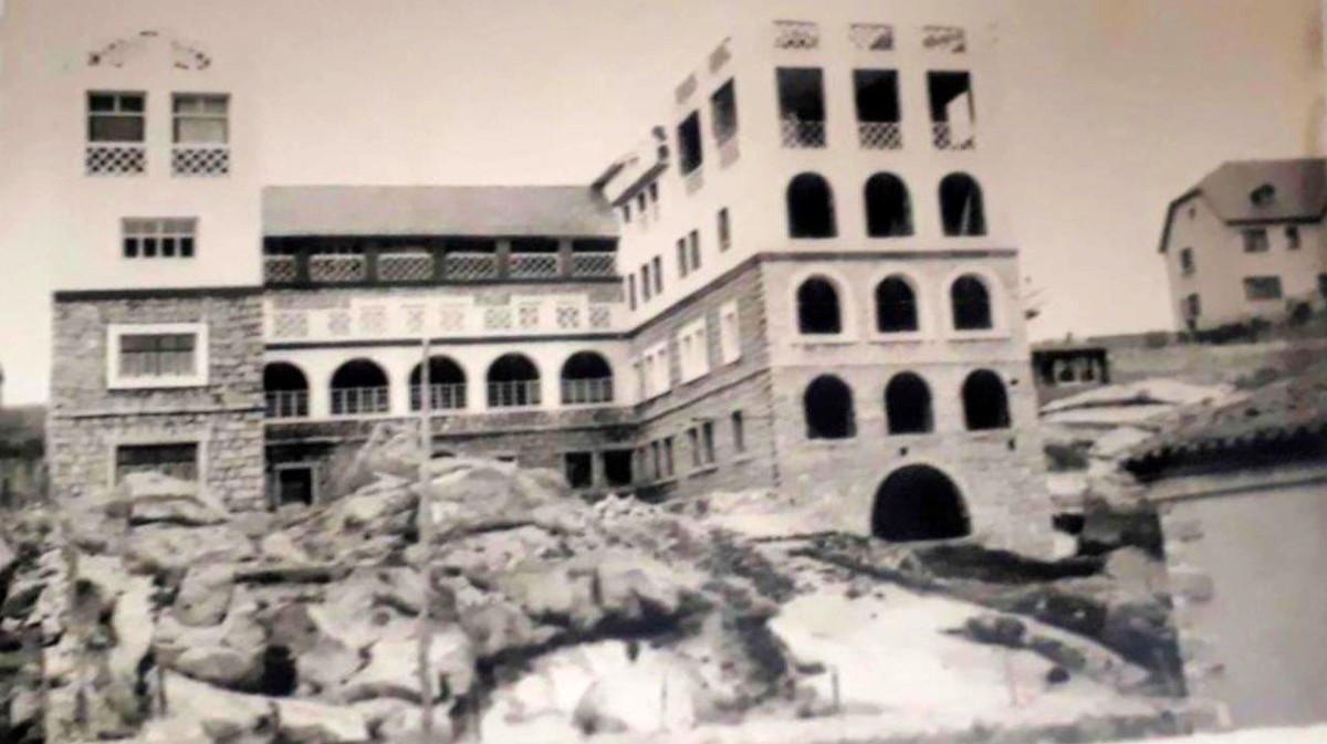 Convento de la congregación “Hijas del Buen Pastor y de María Inmaculada” (Cháritas) en “Las Peñas de San Roque”. Hacia 1950.