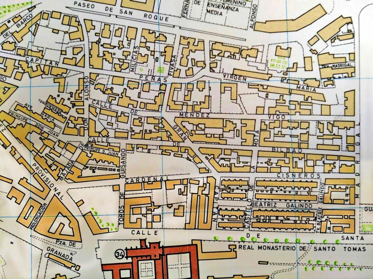 Plano del Barrio de Santo Tomás. Dibujado pro J. Uzabal (Ed. Cámara de la Propiedad), hacia 1970.