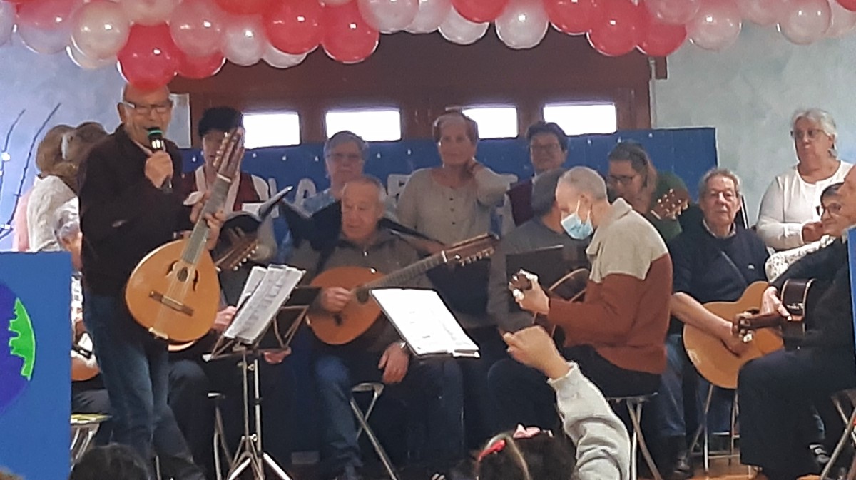 Concierto intergeneracional en el Centro de Día Ávila I.