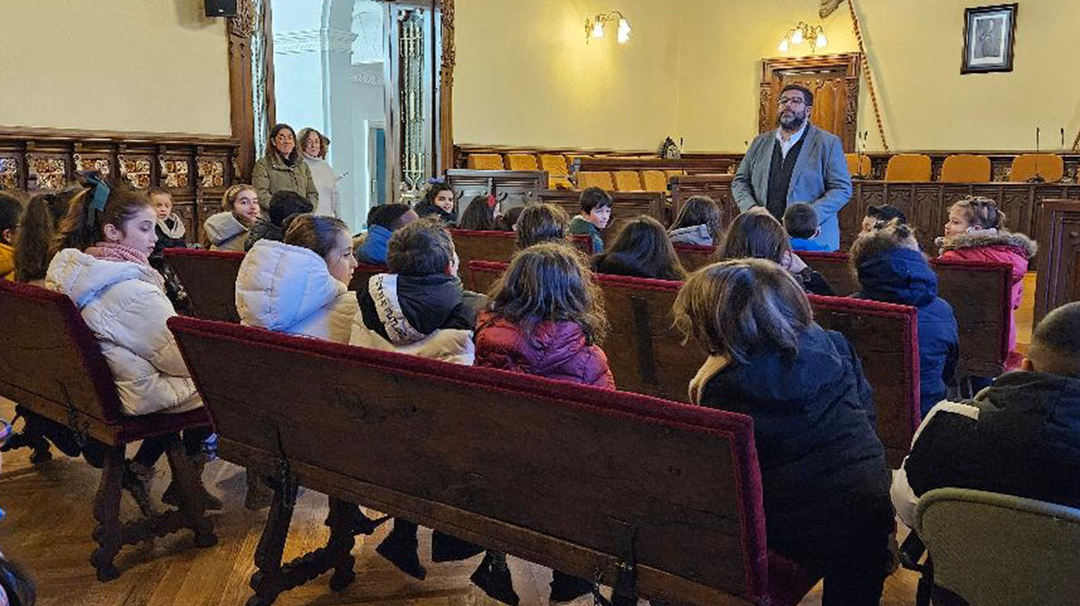 Visita de los escolares del colegio Mosén Rubí