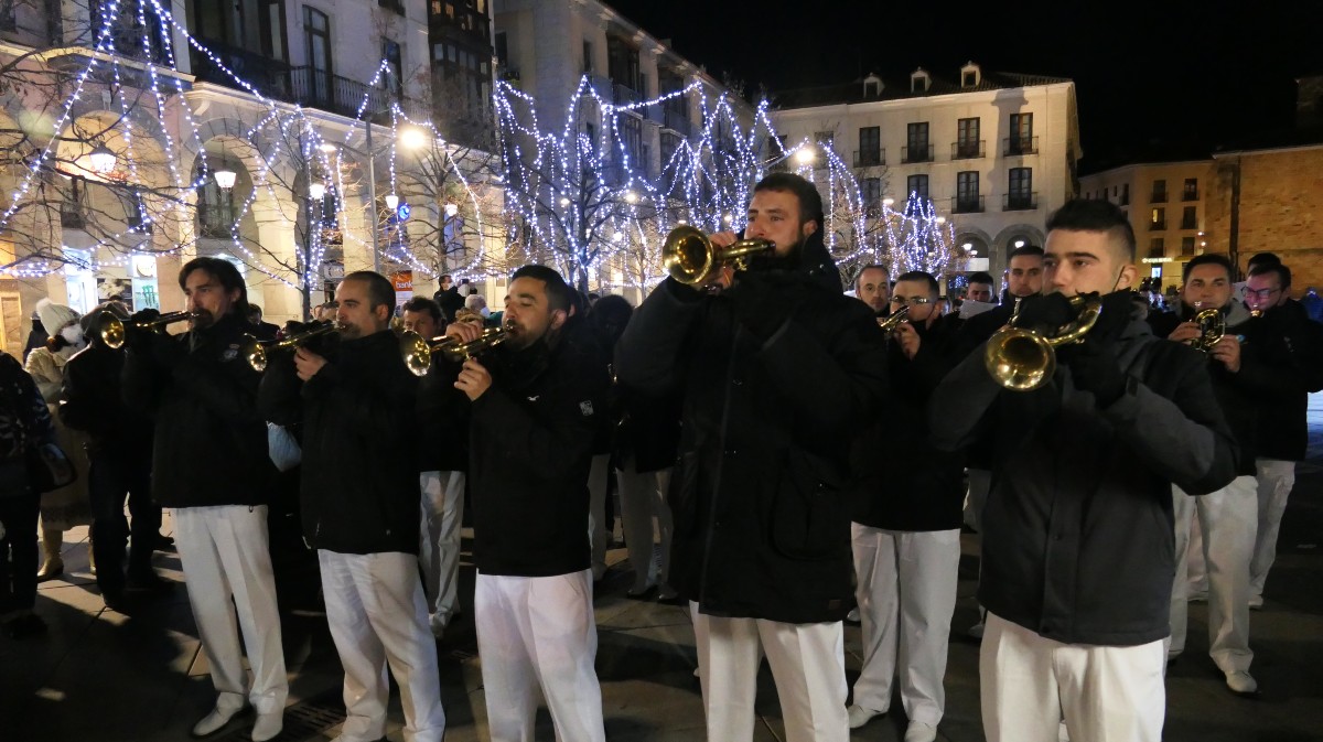 Imagen de archivo de pasacalles navideños.