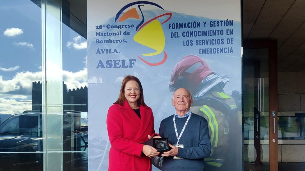 La directora de la Agencia de Protección Civil en el Congreso Nacional de Bomberos.