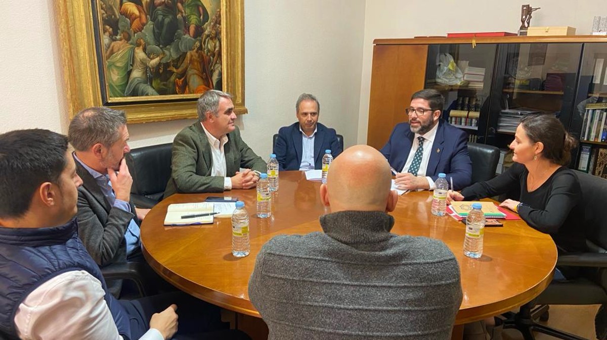 Reunión entre el alcalde y el nuevo presidente de los hosteleros.