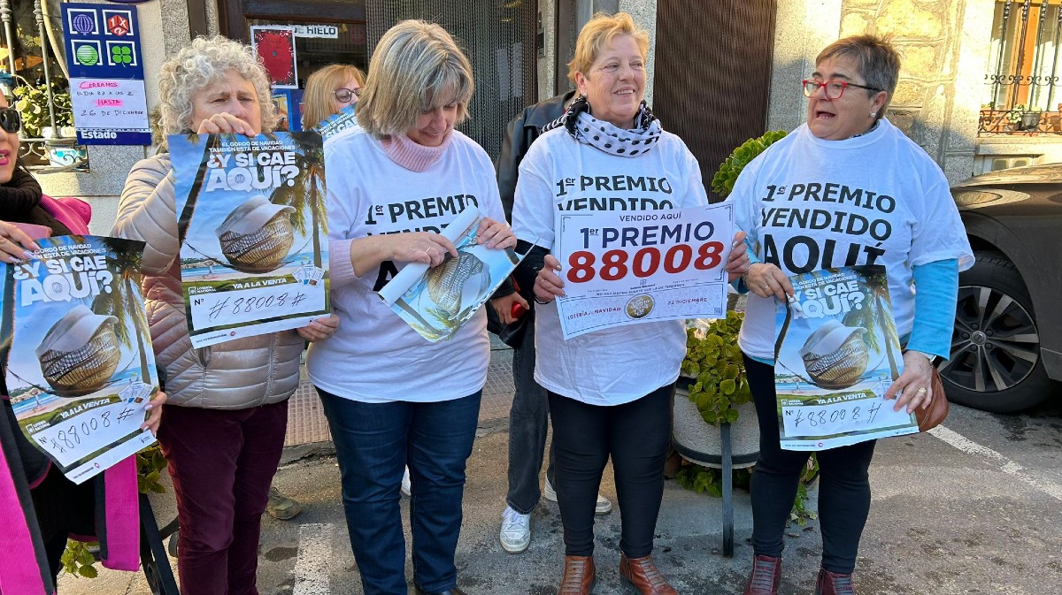 Celebración del Premio Gordo en Poyales del Hoyo.
