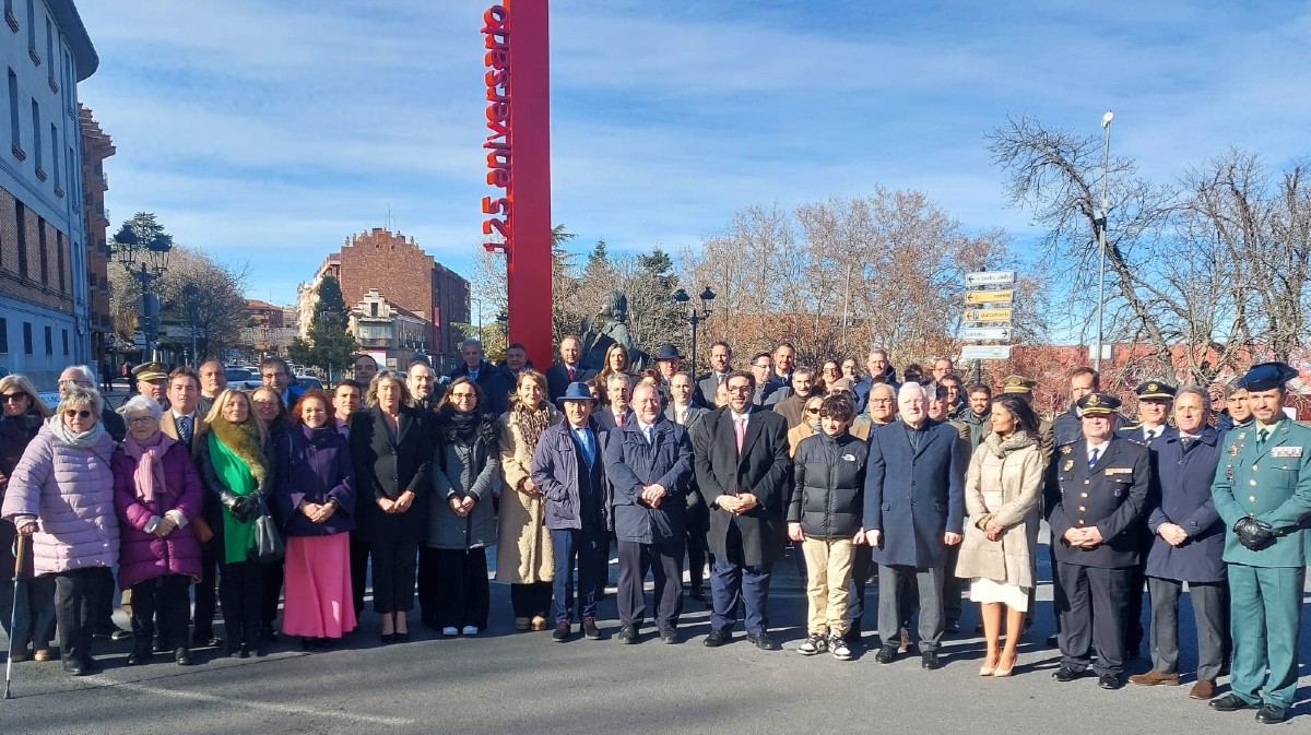Inauguración de la rotonda Diario de Ávila.