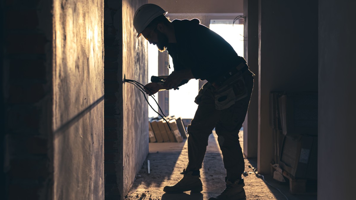 Imagen de archivo de un trabajador de la construcción.