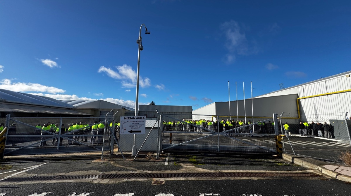 Trabajadores de Nissan concentrados en la factoría