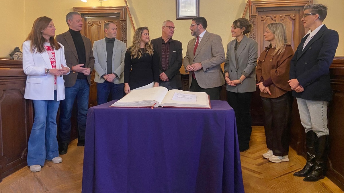 Nueva oficial mayor en el Ayuntamiento de &Aacute;vila tomando posesi&oacute;n de su cargo