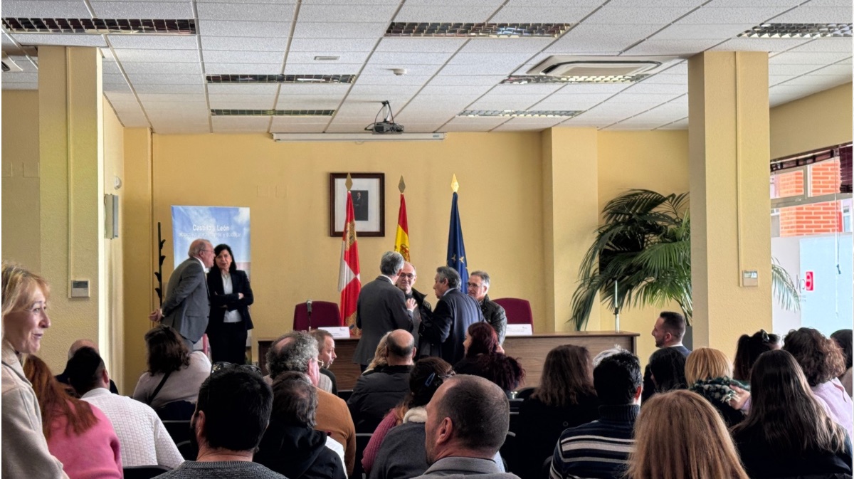 La Junta entrega diplomas a los alumnos formados