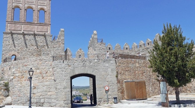 Arco del Carmen en la muralla.