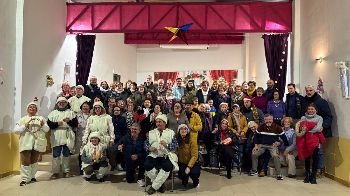 Participantes en la ruta de los belenes de La Mora&ntilde;a.