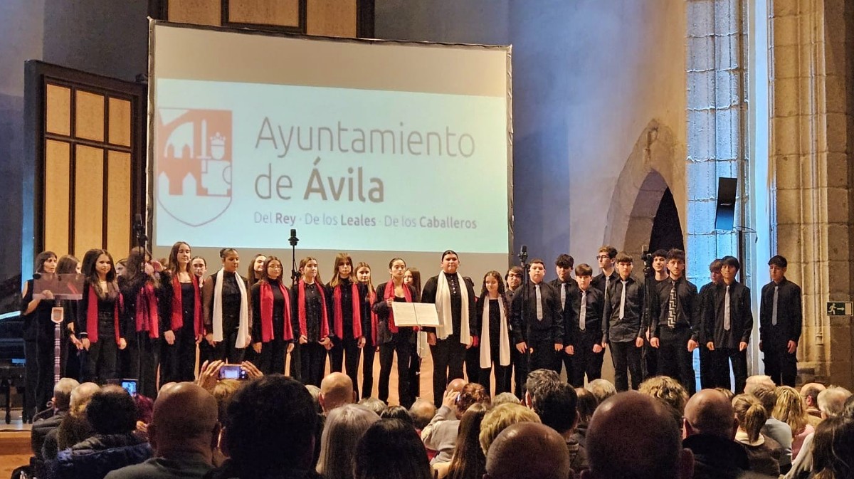 Coto La voz de las emociones, ganador del concurso de villancicos.