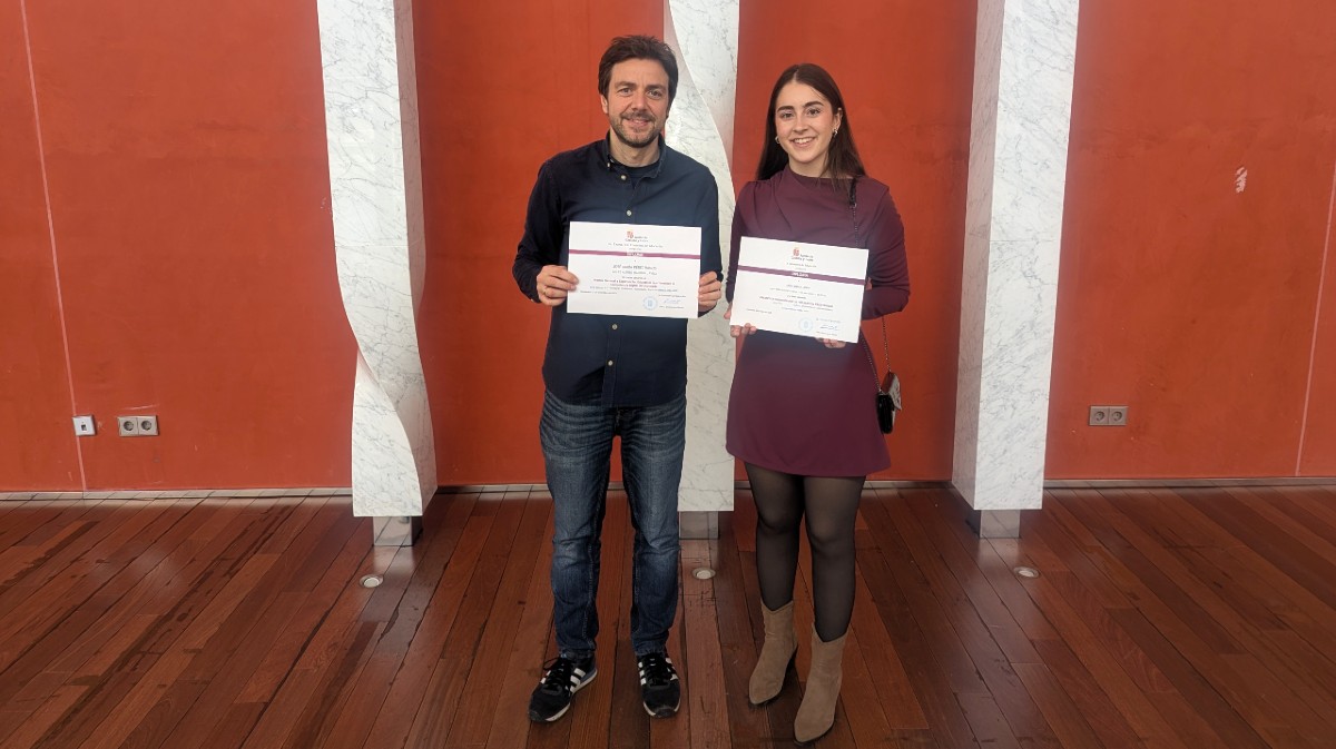 Profesor y alumna del IES Alonso de Madrigal reconocidos con distinciones educativas.