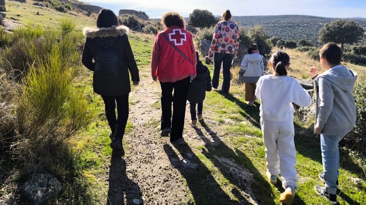 Jornada de Cruz Roja en el Castro de Las Cogotas