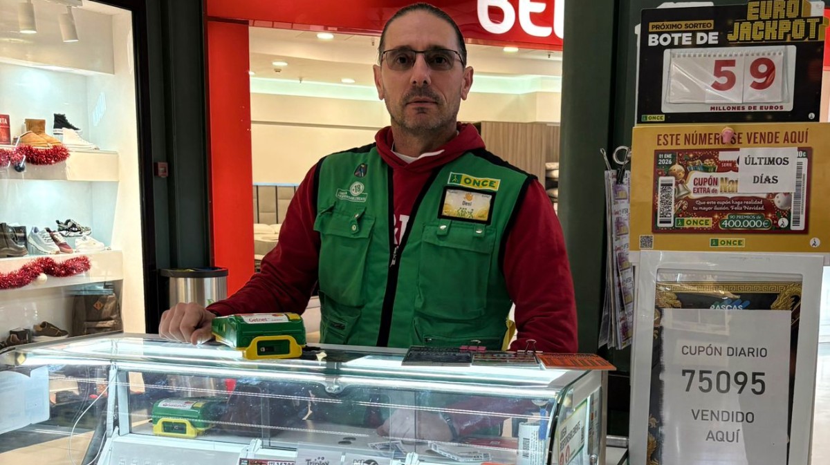 Desiderio Rubio, vendedor de la ONCE en El Bulevar.