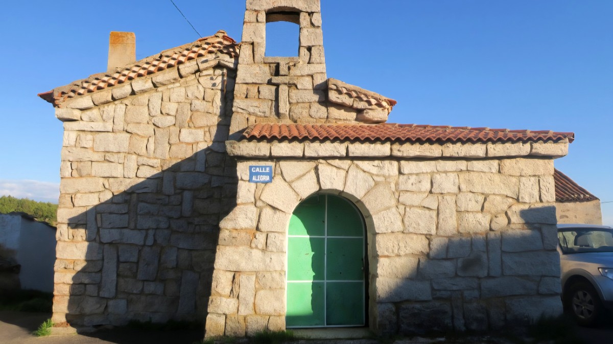 Local parroquial de Cepeda la Mora.