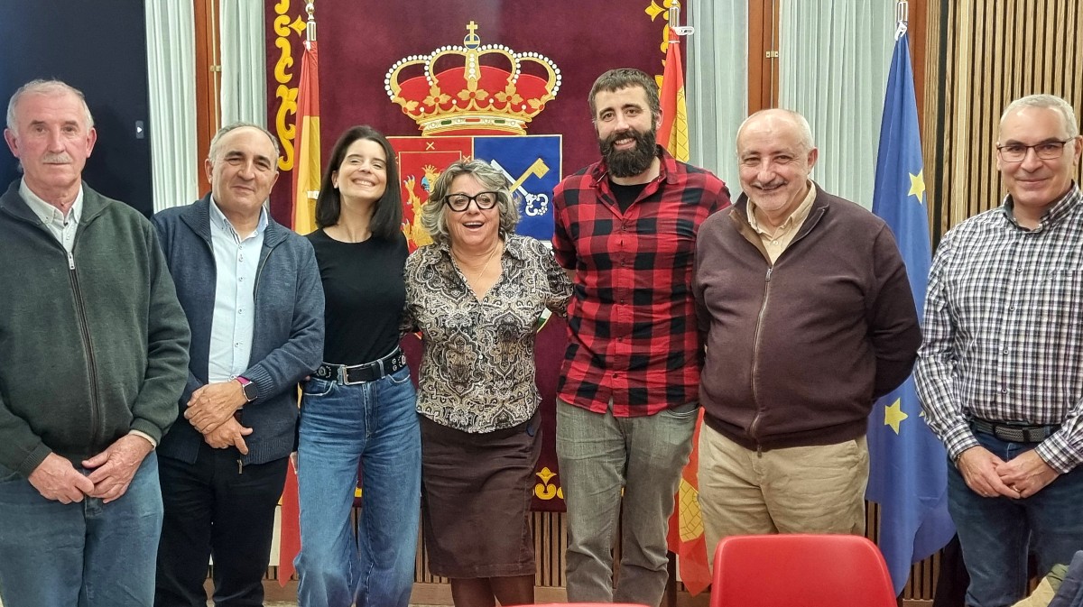 Jurado y premiados del certamen literario de relatos de la Asociación La Tusa, en Mingorría.