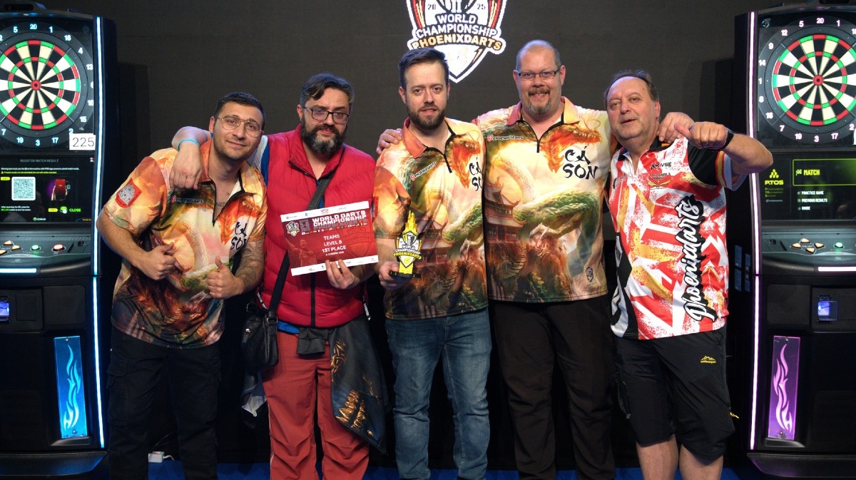 Oceans Ca'son, campeón del mundo por equipos en el nivel B del Campeonato Internacional de Dardos Phoenix Darts.
