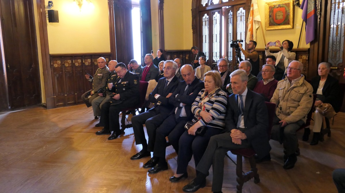 Acto del 40 aniversario de la declaración de Ávila como Ciudad Patrimonio en el Ayuntamiento.