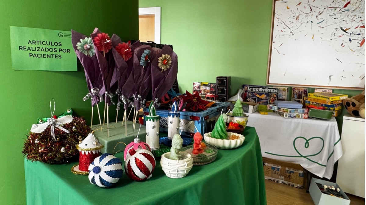 Mercadillo solidario de AECC