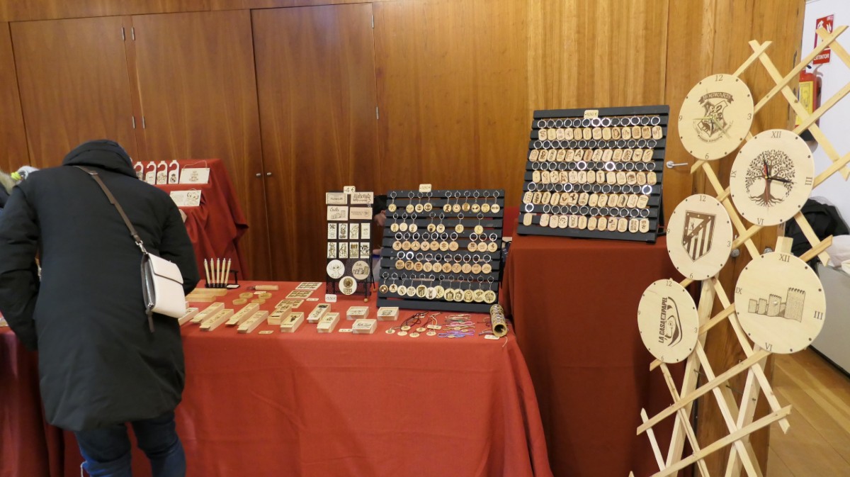 Exposici&oacute;n y mercado artesanal de Avilarte en el Episcopio.