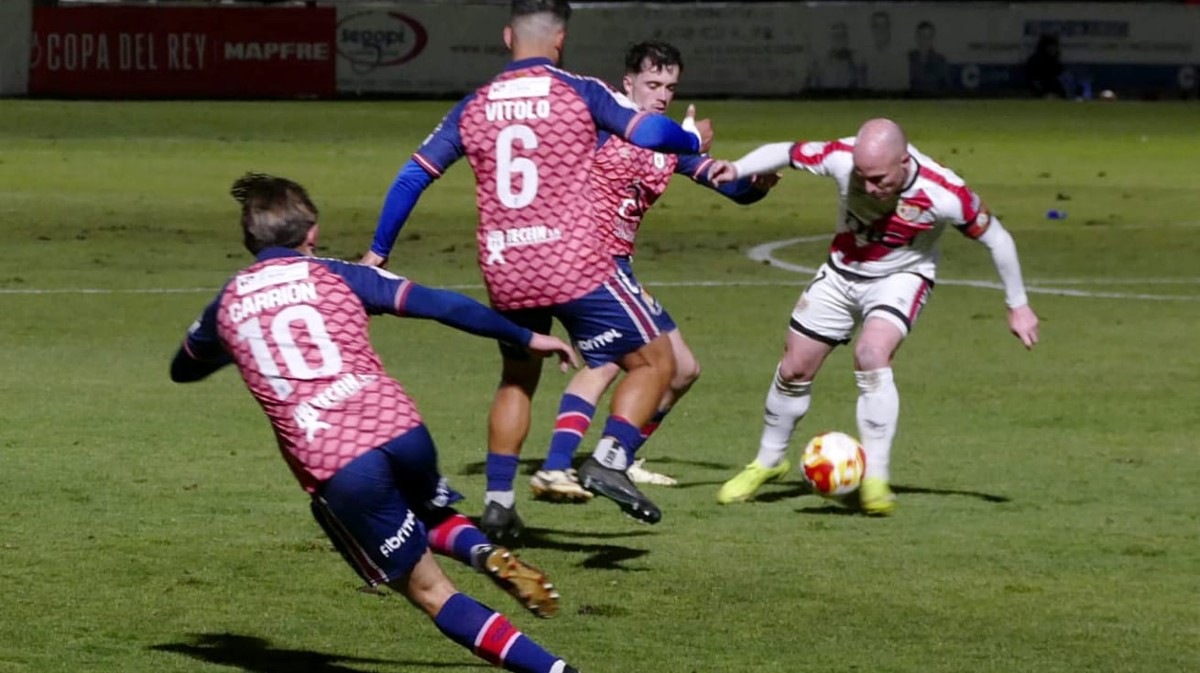 Real Ávila-Rayo Vallecano en la segunda eliminatoria de la Copa del Rey.