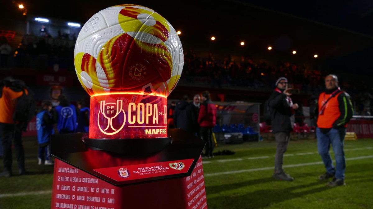 Real Ávila-Rayo Vallecano en la segunda eliminatoria de la Copa del Rey.