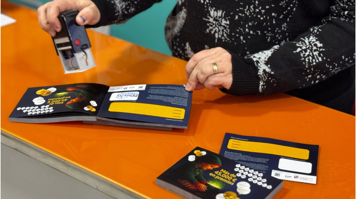 Papeletas de la campaña de comercio navideña